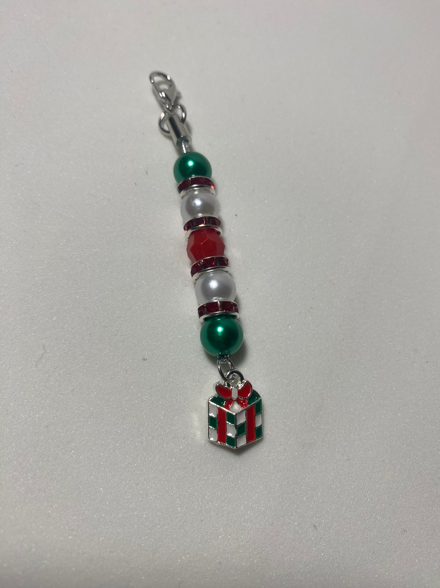 Christmas Present Zipper Pull/Keychain