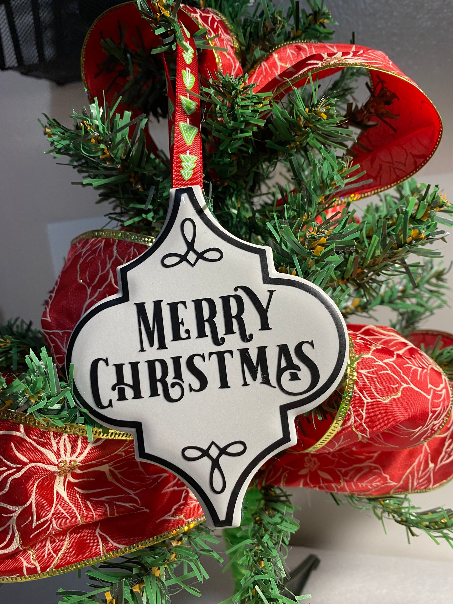 Merry Christmas Arabesque Ornament